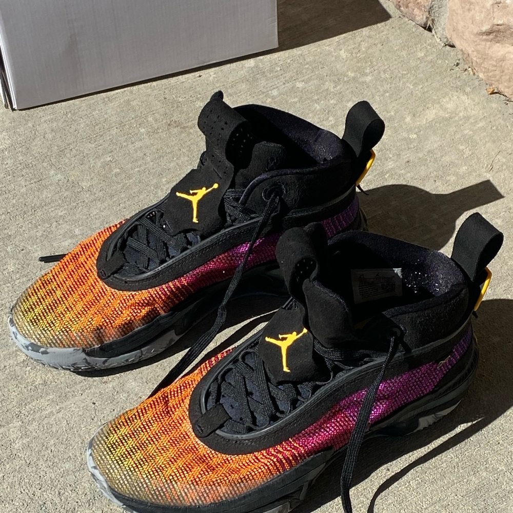 Air Jordan XXXVI Men’s 9.5 basketball shoe